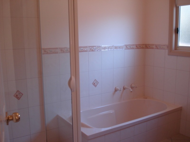 1 Inverell Court, Lake Boga VIC 3584