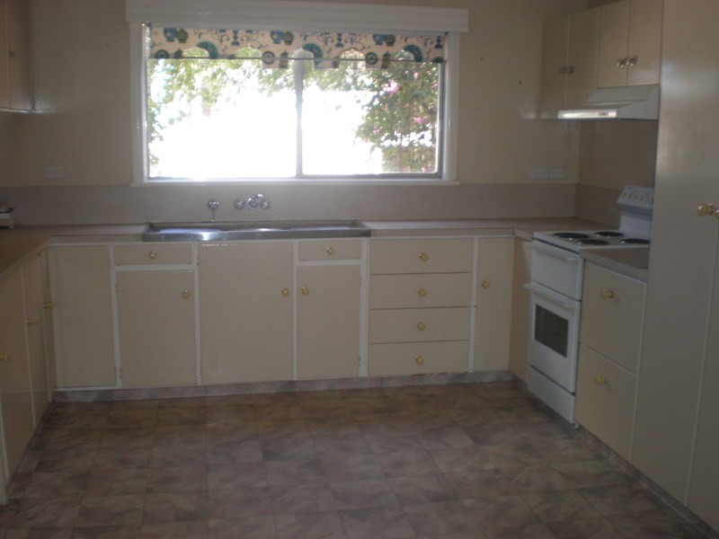 35 Palaroo Street, Swan Hill VIC 3585