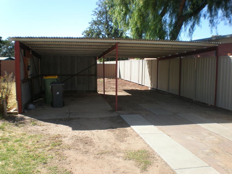 35 Palaroo Street, Swan Hill VIC 3585