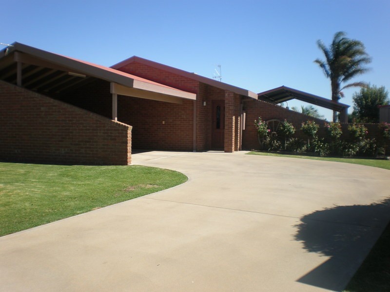 18 McPherson Street, Swan Hill VIC 3585