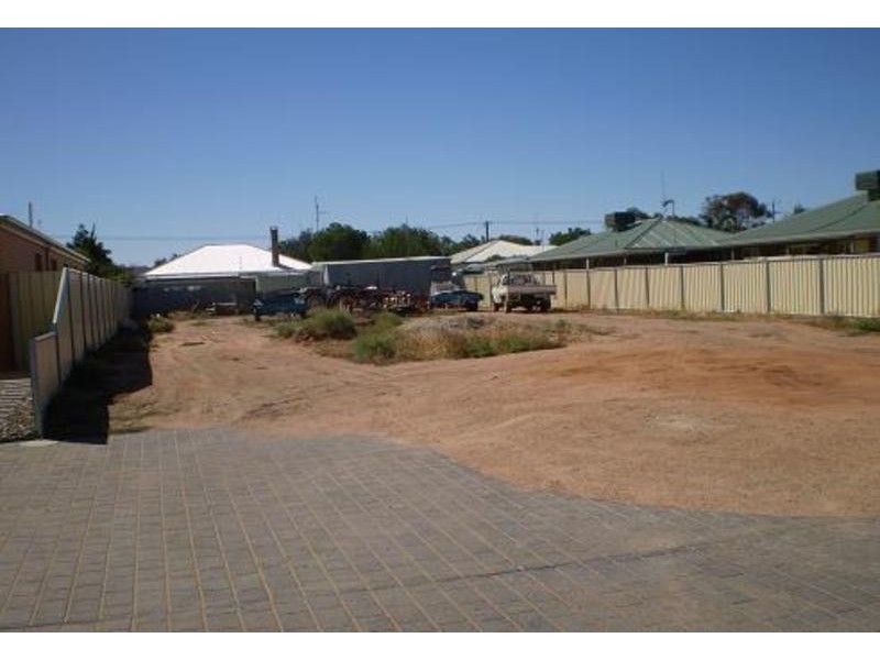 17 Dellar Street, Swan Hill VIC 3585