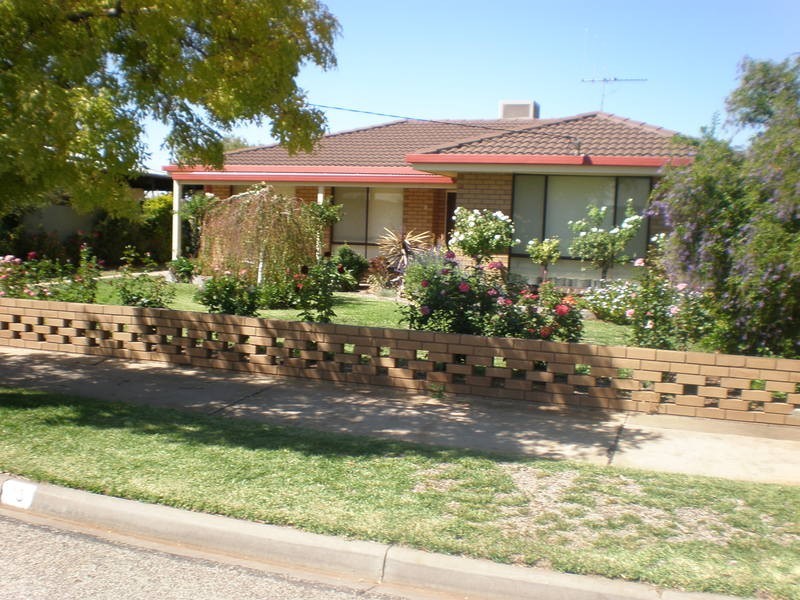 15 Holloway Grove, Swan Hill VIC 3585