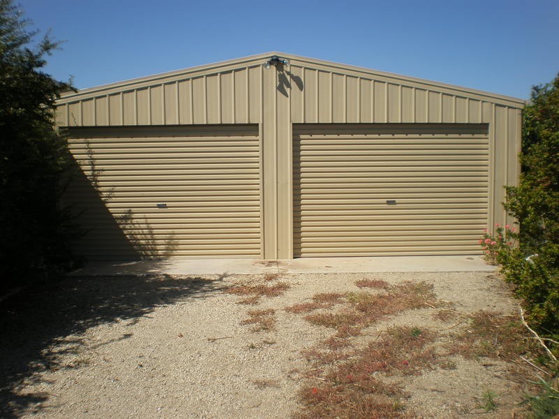 15 Holloway Grove, Swan Hill VIC 3585