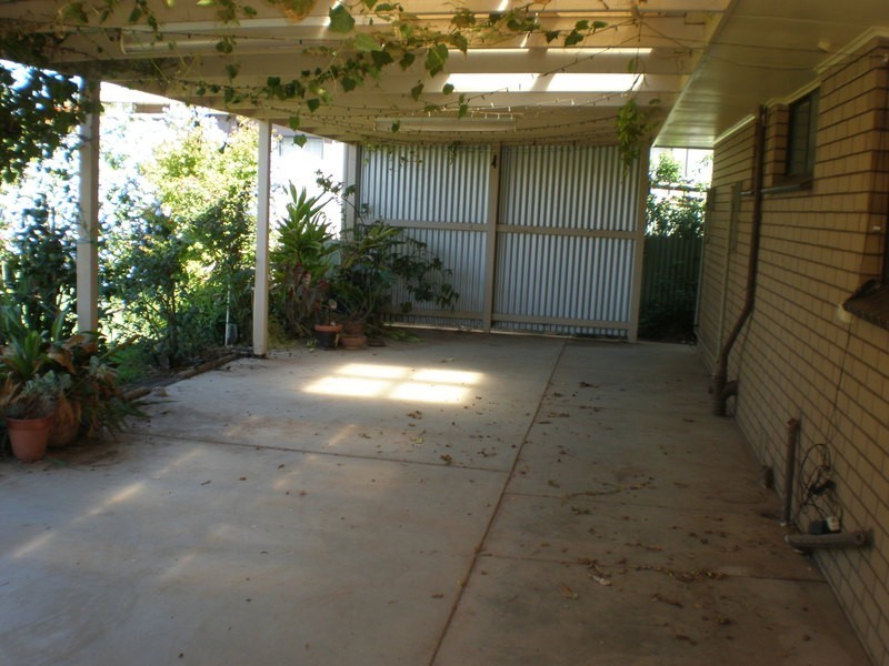 15 Holloway Grove, Swan Hill VIC 3585