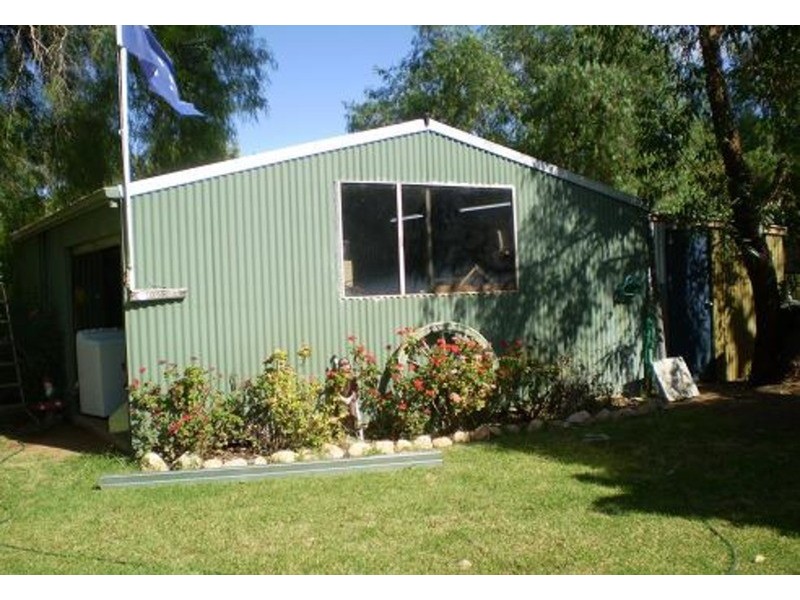 8 Bostock Avenue, Tresco VIC 3583