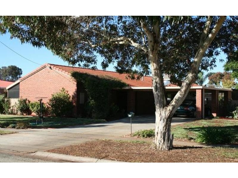 21 Poole Boulevard, Swan Hill VIC 3585