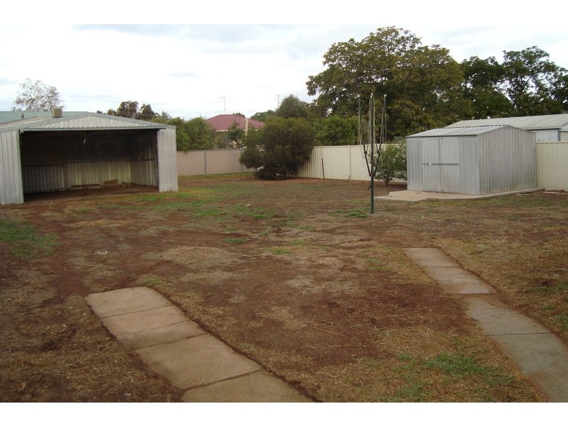 165 Stradbroke Avenue, Swan Hill VIC 3585