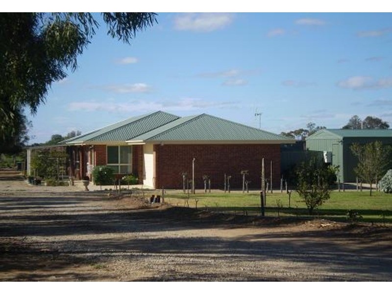 4462 Murray Valley Highway, Swan Hill VIC 3585