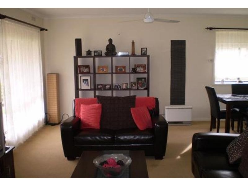 15 Holloway Grove, Swan Hill VIC 3585