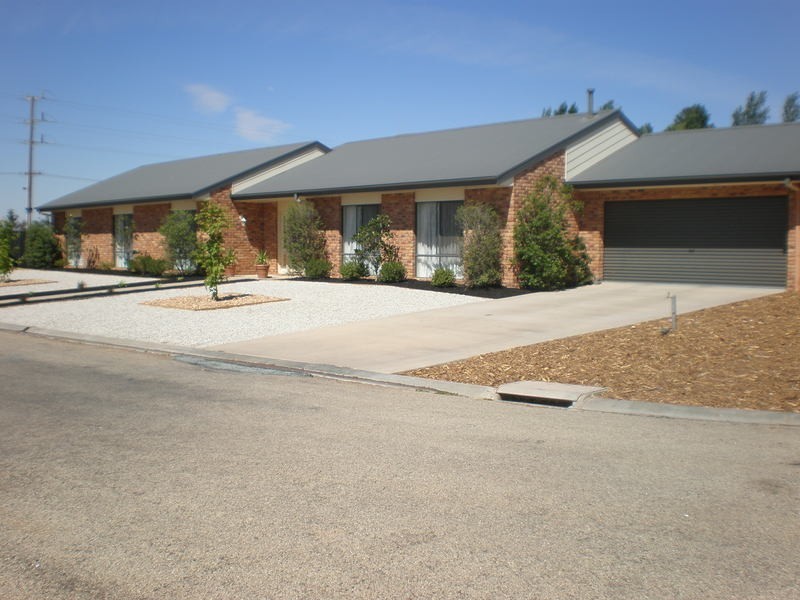 2 Kent Mews, Swan Hill VIC 3585