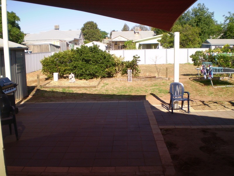 173 Stradbroke Avenue, Swan Hill VIC 3585