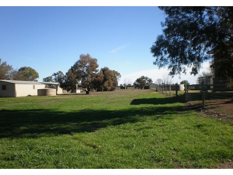 77 River Road, Swan Hill VIC 3585