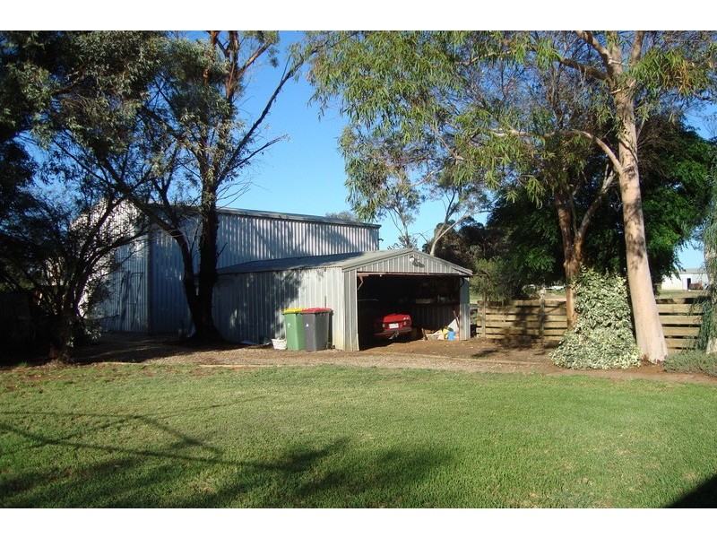 39 Hungerford Lane, Vinifera VIC 3591