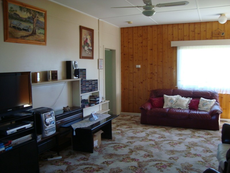 16 Elizabeth Street, Nyah West VIC 3595