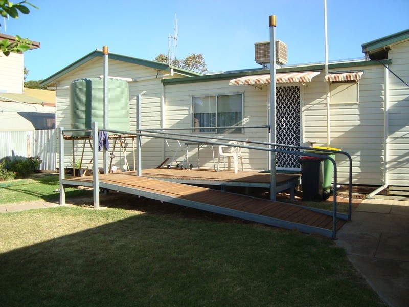 16 Elizabeth Street, Nyah West VIC 3595