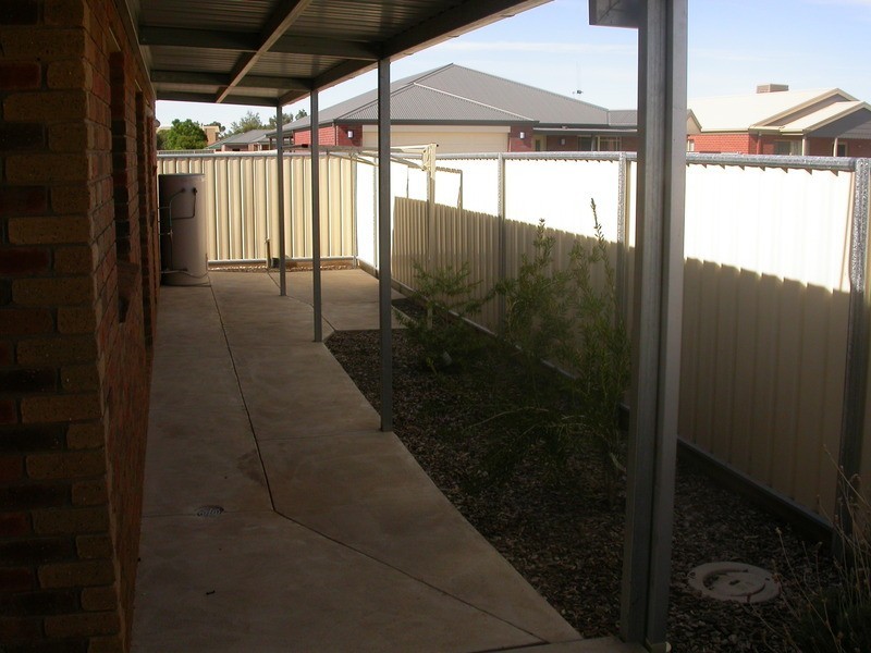 1/19 Dellar Street, Swan Hill VIC 3585