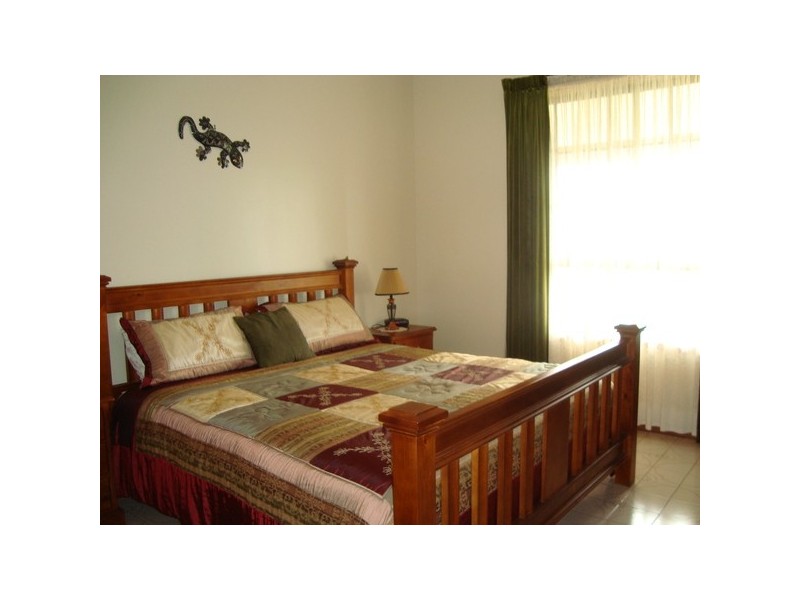 75 McGregor Lane, Vinifera VIC 3591