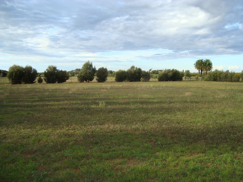 75 McGregor Lane, Vinifera VIC 3591