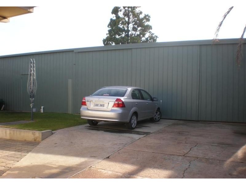 16 Donnington Street, Swan Hill VIC 3585