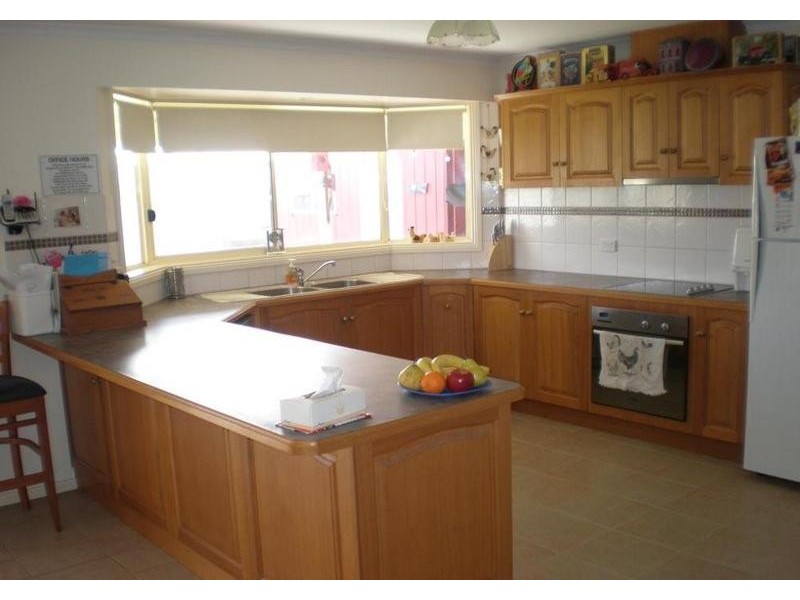 6 Emma Court, Swan Hill VIC 3585