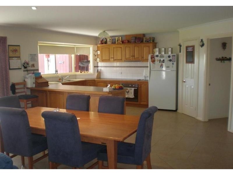 6 Emma Court, Swan Hill VIC 3585