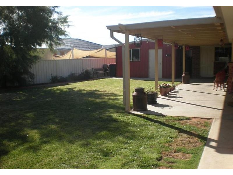 6 Emma Court, Swan Hill VIC 3585