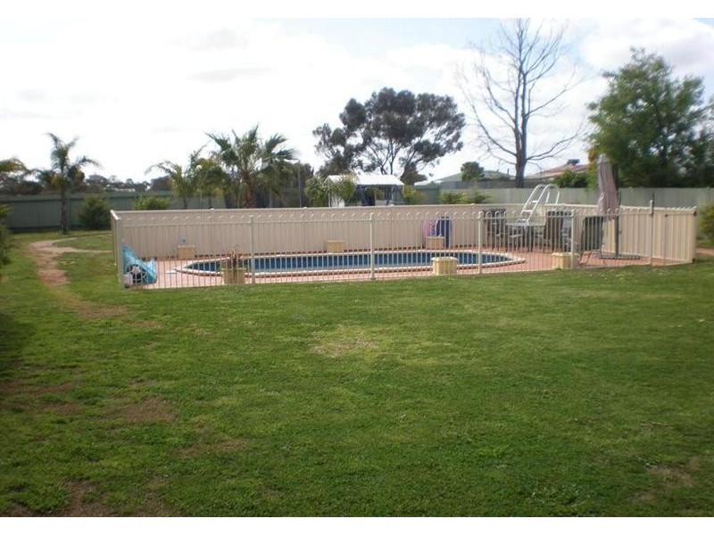 19 Birdwood Avenue, Nyah West VIC 3595