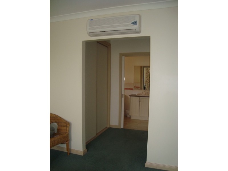 10 Cleeland Drive, Swan Hill VIC 3585