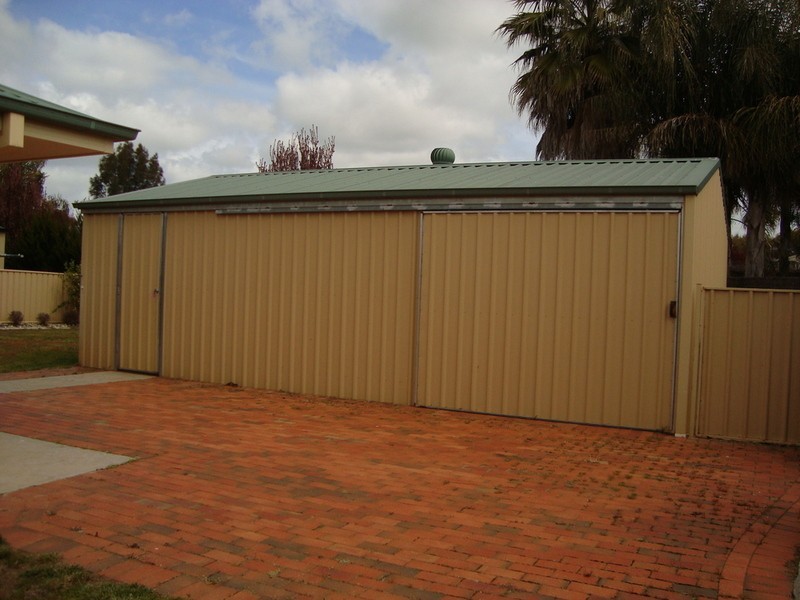 10 Cleeland Drive, Swan Hill VIC 3585