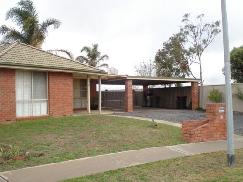 19 Foster Street, Swan Hill VIC 3585