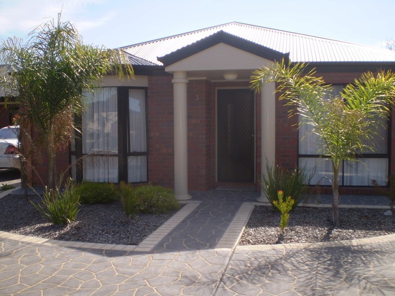 3/9 Betts Court, Swan Hill VIC 3585