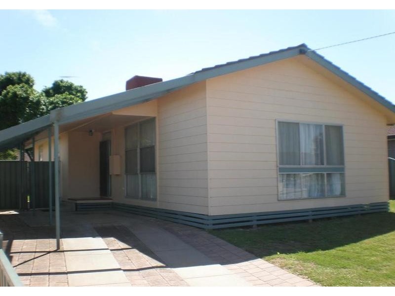 8 Eyre Court, Swan Hill VIC 3585