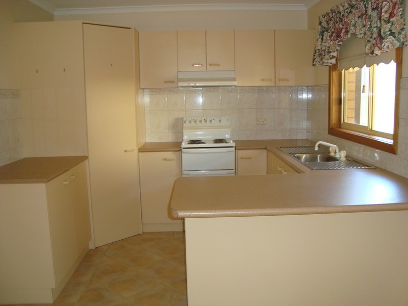 2/41 Poole Boulevard, Swan Hill VIC 3585