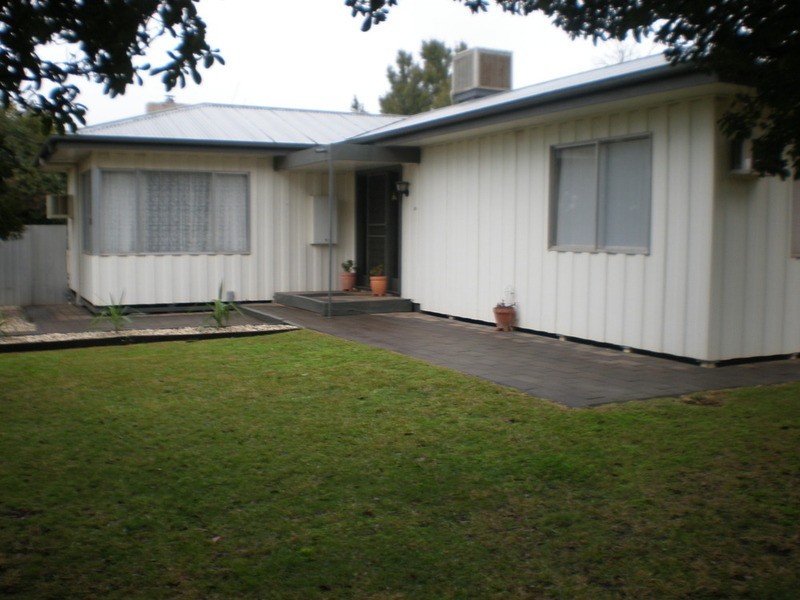 69 Sea Lake Road, Swan Hill VIC 3585