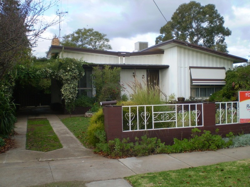 5 Dunstone Street, Swan Hill VIC 3585