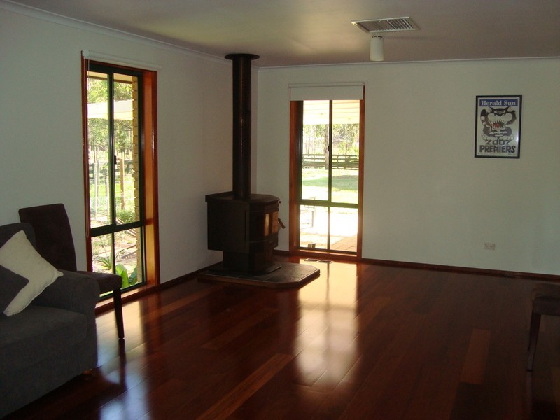 4823 Murray Valley Highway, Castle Donnington VIC 3585