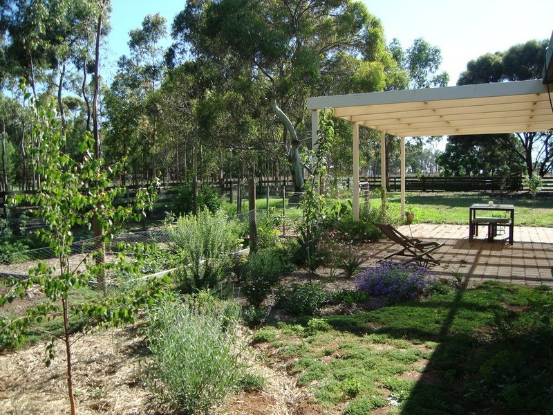4823 Murray Valley Highway, Castle Donnington VIC 3585