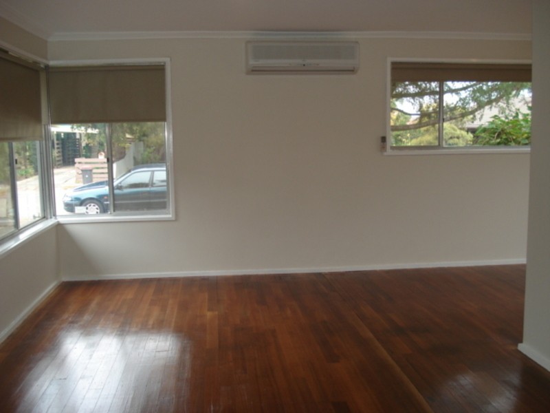 24 Holloway Grove, Swan Hill VIC 3585