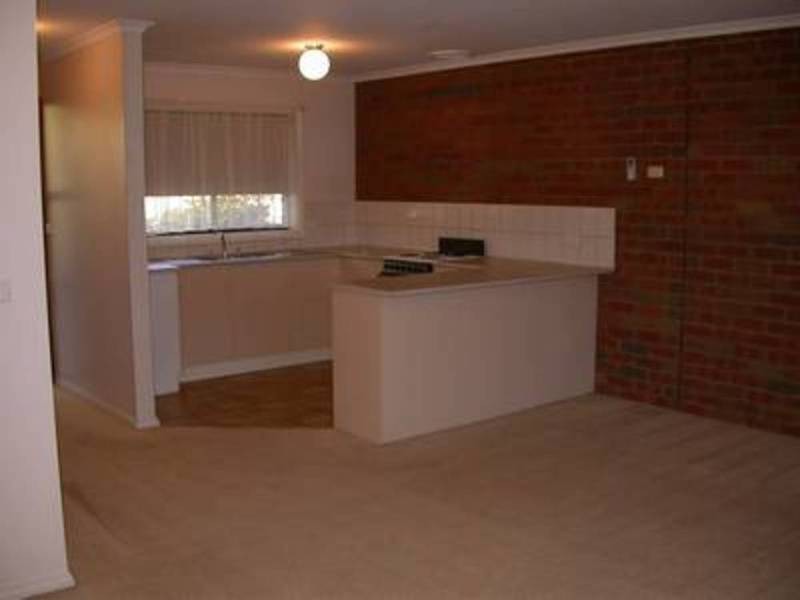 15/3-5 Parnee Street, Swan Hill VIC 3585