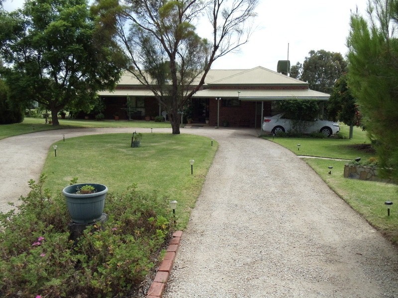 2916 Murray Valley Highway, Nyah VIC 3594