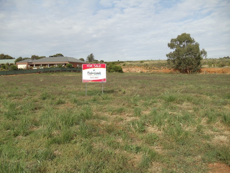 Lots/1,2 + 3 River Road, Nyah VIC 3594