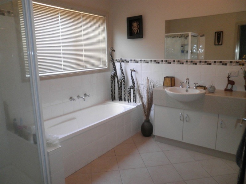 5 Barwick Court, Swan Hill VIC 3585