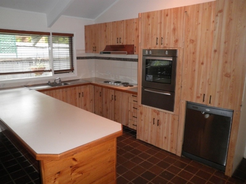 28 Douglas Avenue, Swan Hill VIC 3585