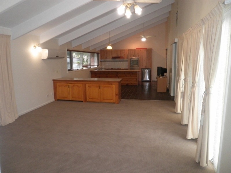 28 Douglas Avenue, Swan Hill VIC 3585