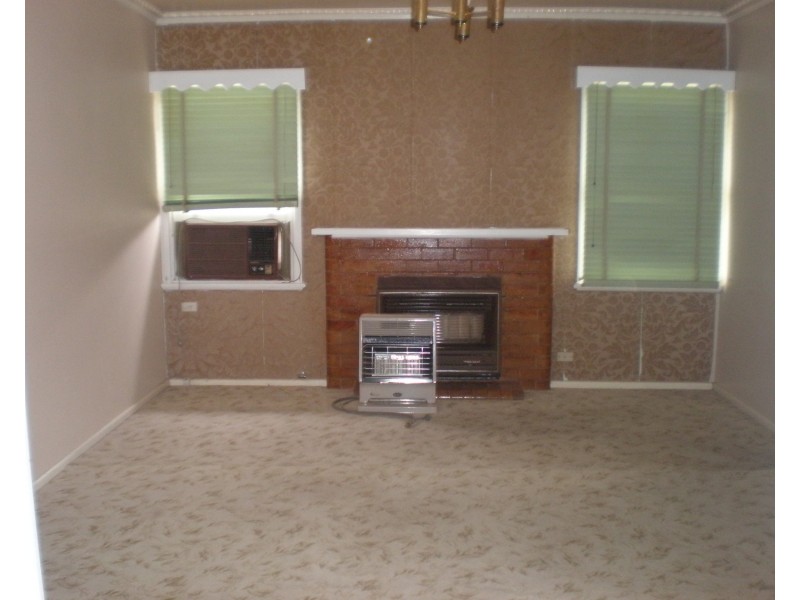 142 Thurla Street, Swan Hill VIC 3585