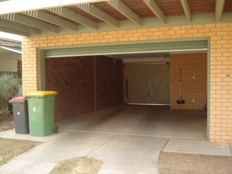 4 Willakool Drive, Lake Boga VIC 3584