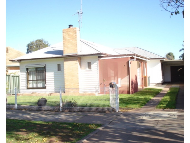 180 Stradbroke Avenue, Swan Hill VIC 3585