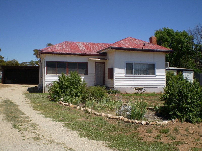 2893 Murray Valley Highway, Nyah VIC 3594