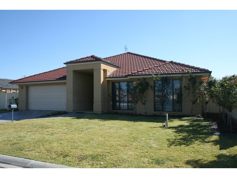 9 Cutri Drive, Swan Hill VIC 3585