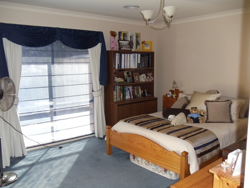 9 Cutri Drive, Swan Hill VIC 3585